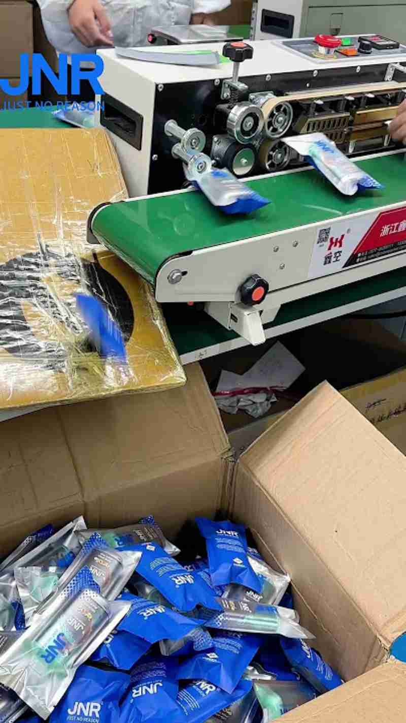 JNR Falcon 16000 17 JNR Falcon 16000 17
